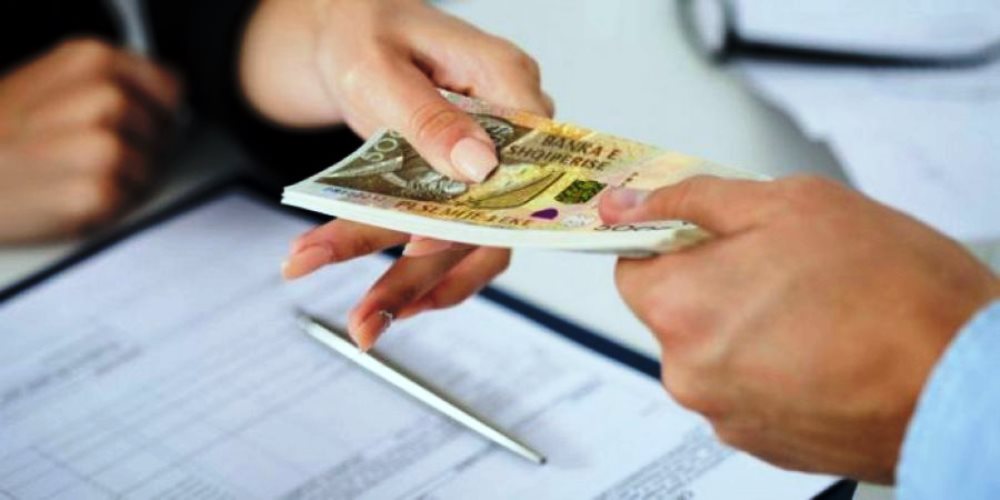 Kriza e cmimeve prek kursimet, depozitat ne leke shenojne renie